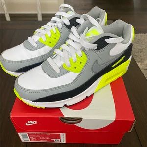 Youth Nike Air Max sneakers. Size 5. Worn once.